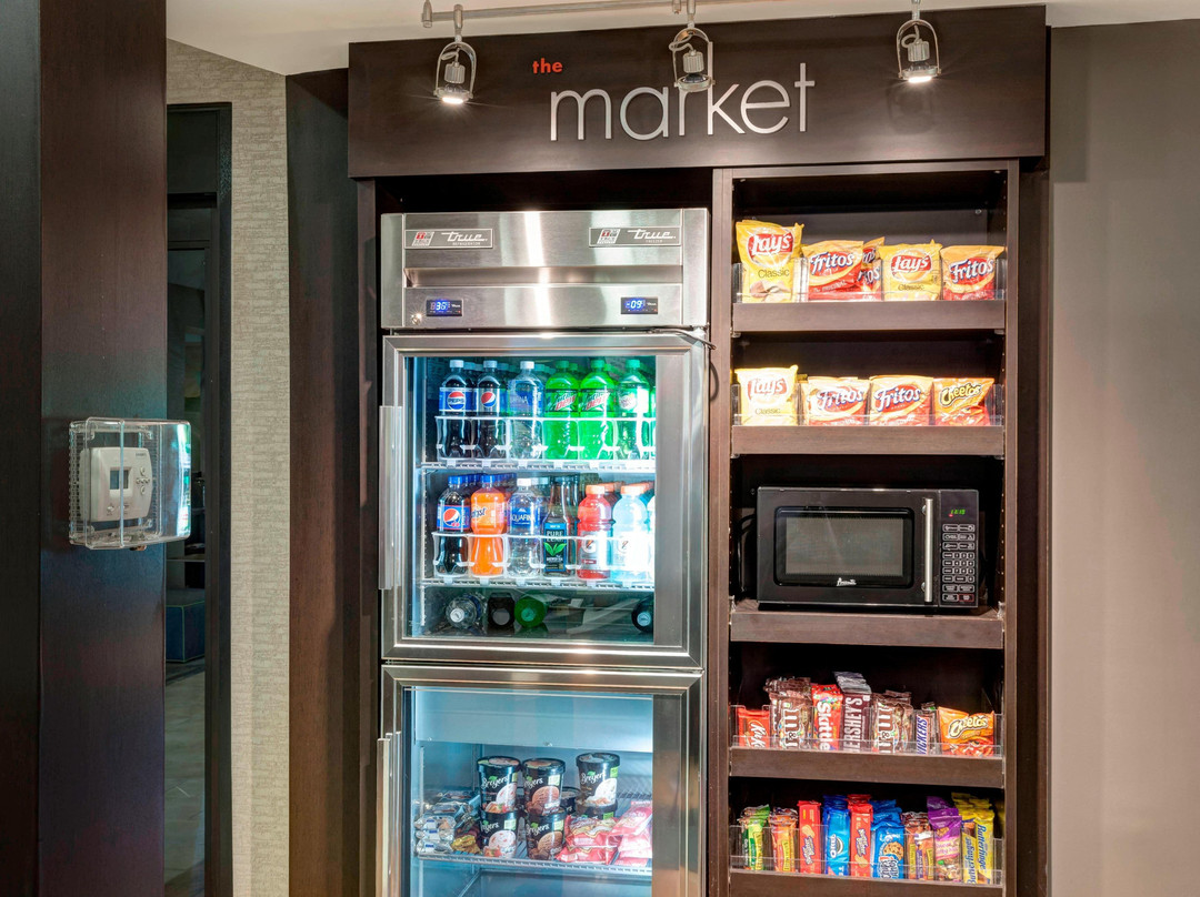 塔斯卡卢萨万怡酒店主图