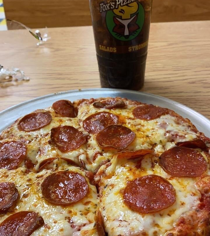 Fox's Pizza Den