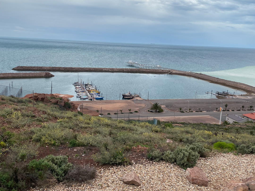 Hummock Hill Lookout-Whyalla必去景点