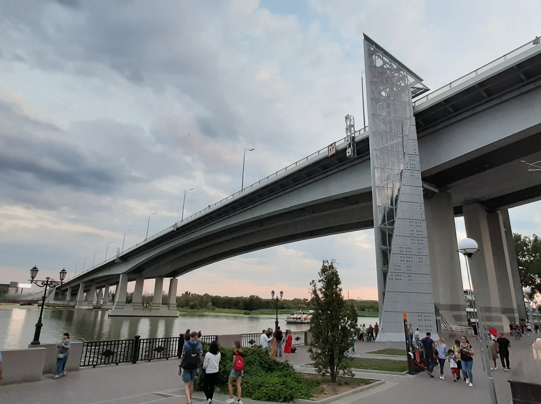 Voroshilovskiy Bridge景点图片