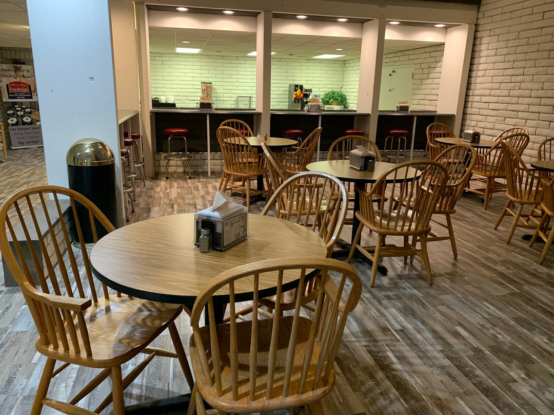 FairBridge Inn & Suites And Outlaw Convention Center主图