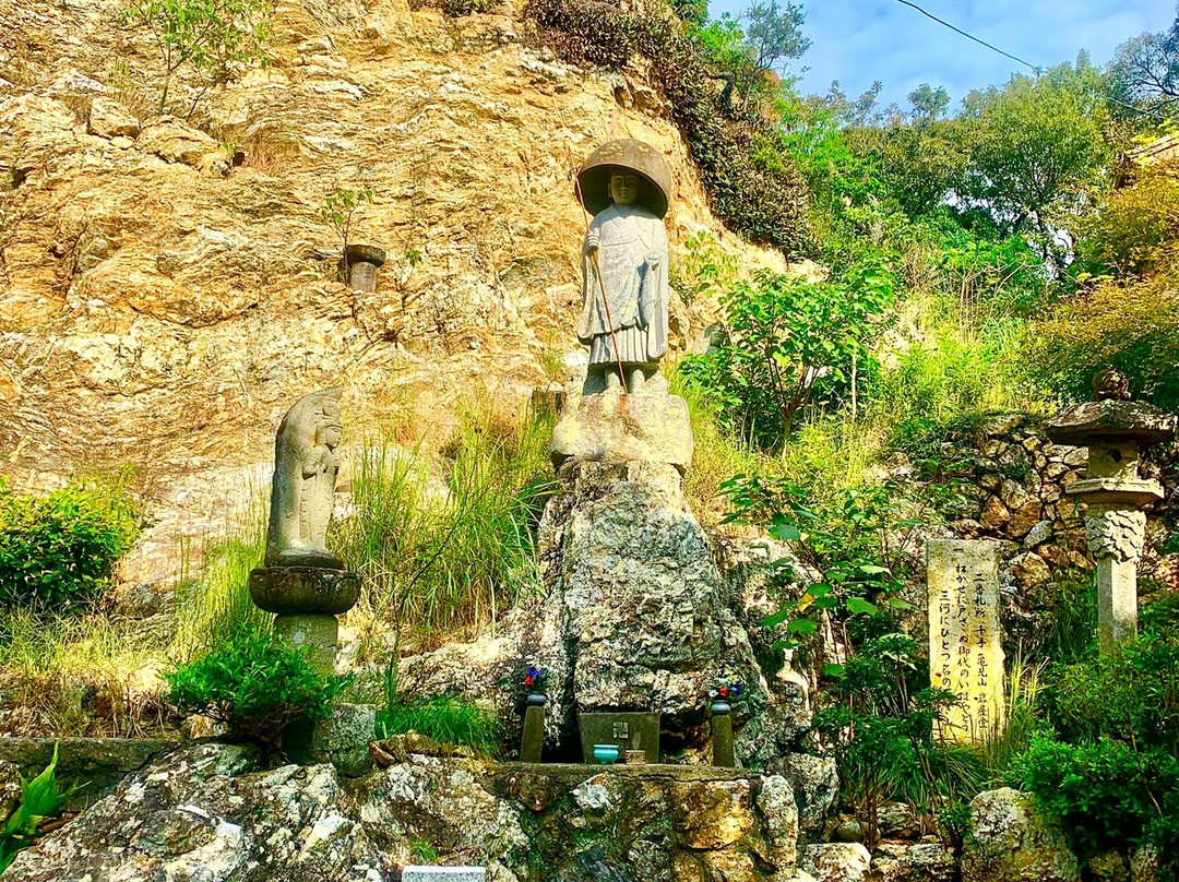 Iwaya Kannon-do Temple-丰桥市必去景点