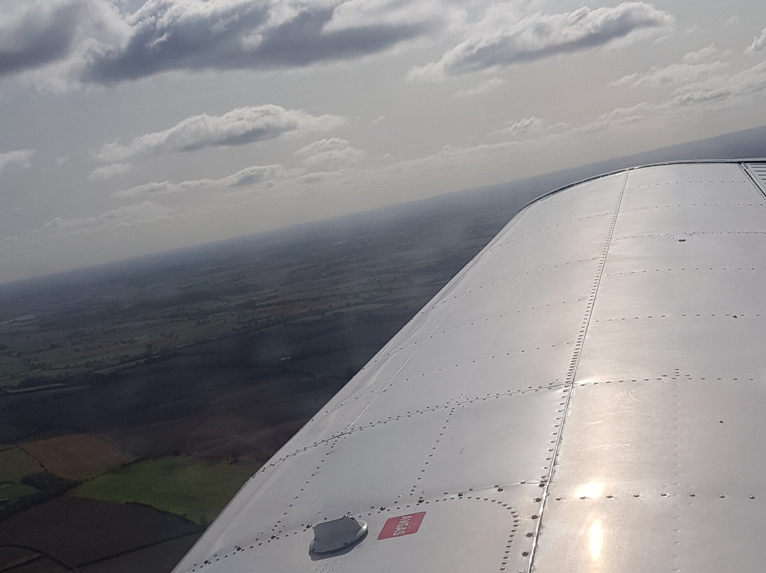 AeroSchool Flight Academy & Air Tours-达灵顿必去景点