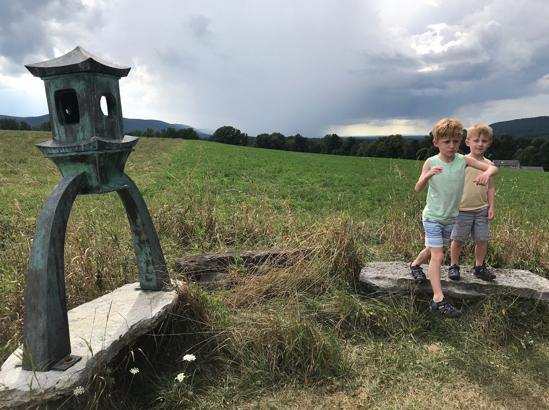 Rhoneymeade Arboretum & Sculpture Garden-中心大厅必去景点