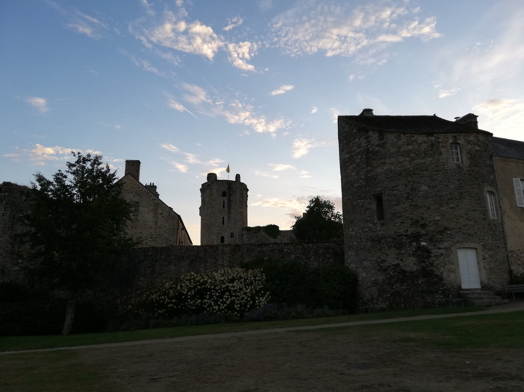 Chateau de Bricquebec景点图片