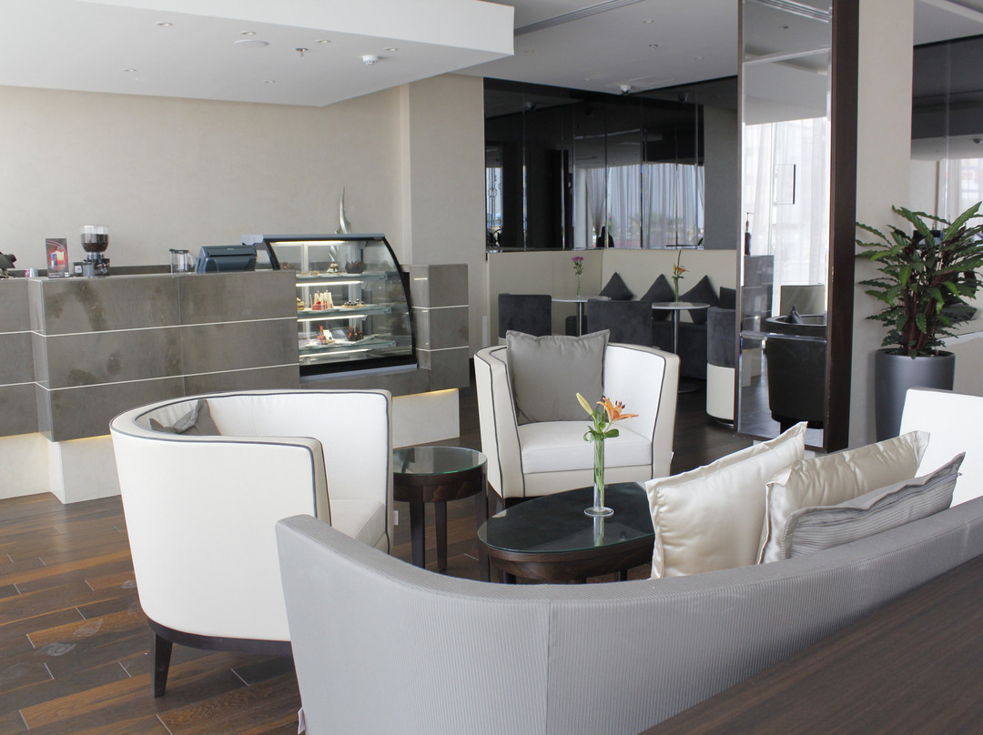 Golden Tulip Dammam Corniche Hotel主图