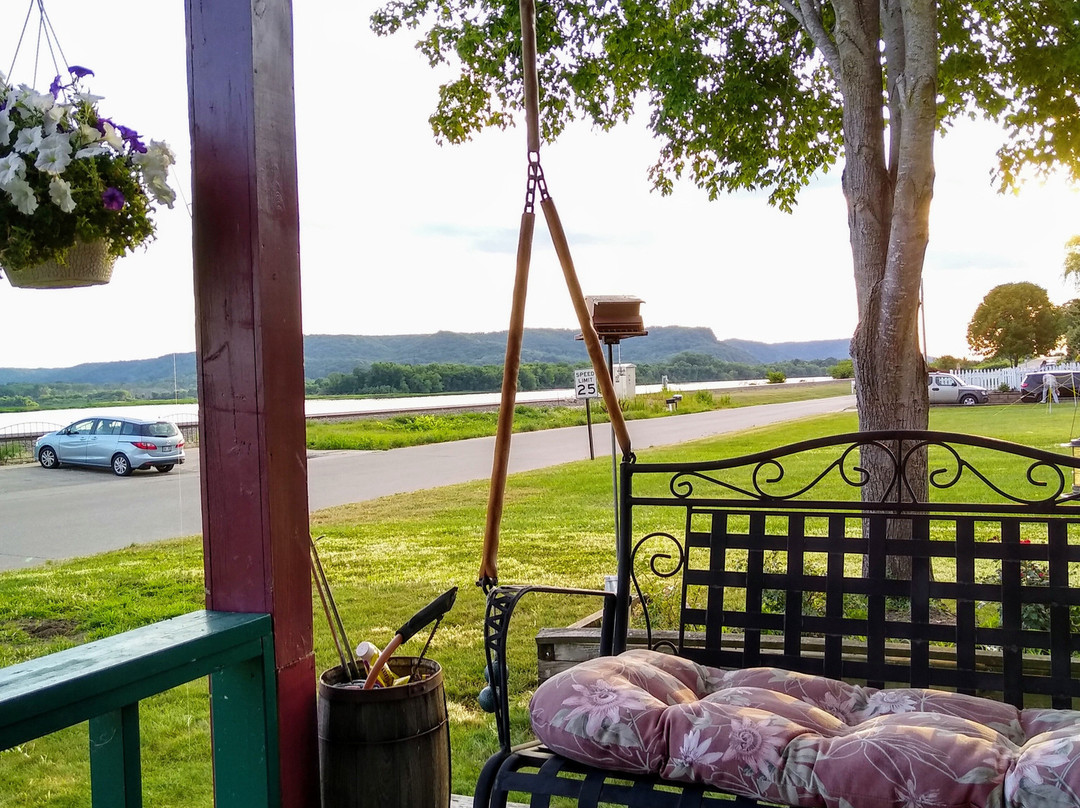 Inn On The River主图