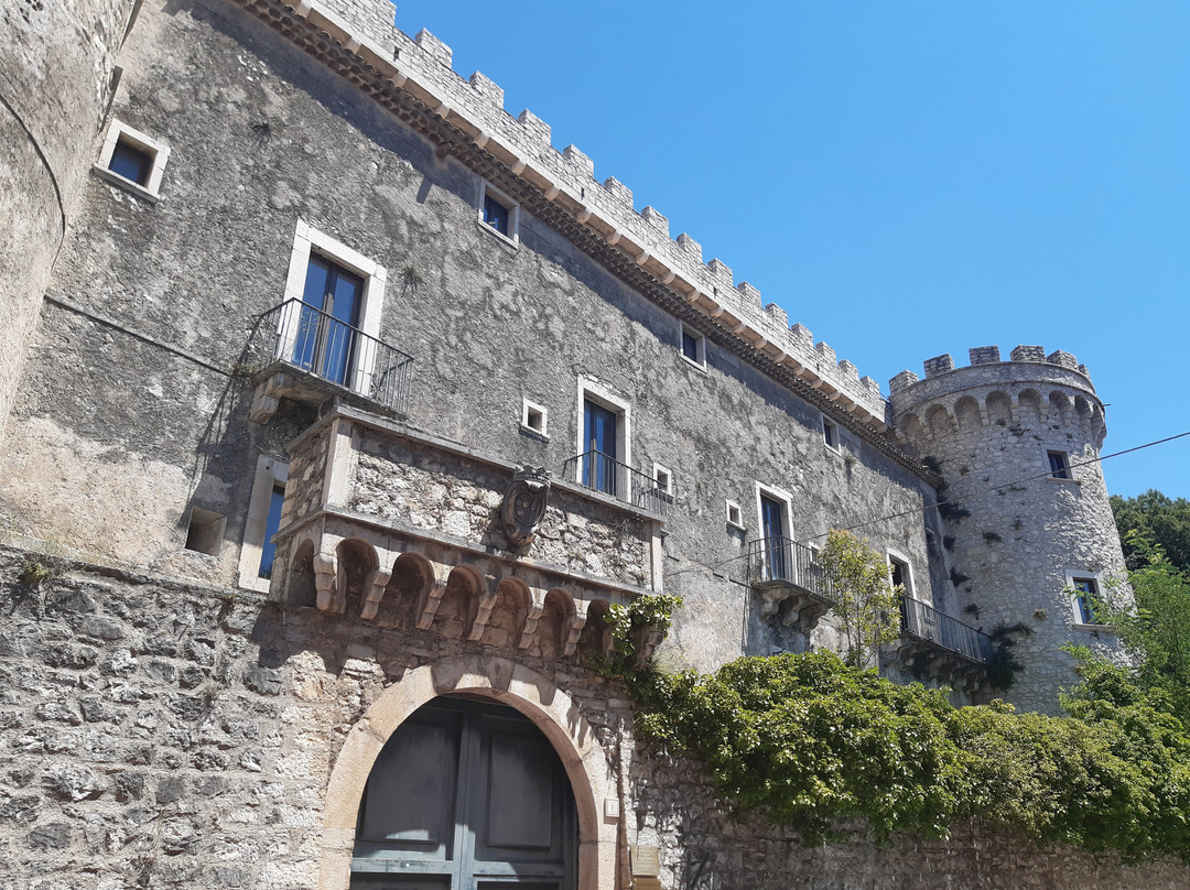 Castello Pignatelli-Monteroduni必去景点