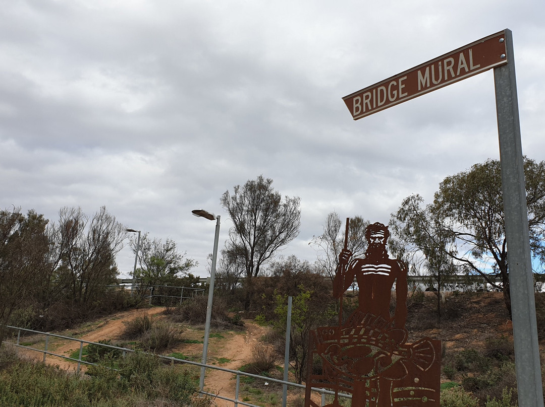 Berri Bridge Mural景点图片
