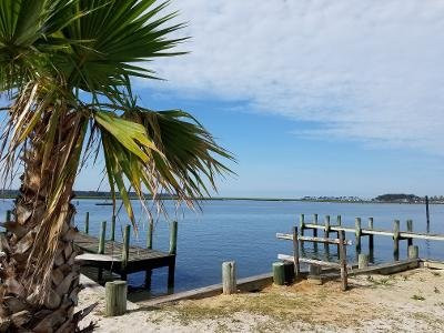 Snug Harbor Marina and Hotel主图