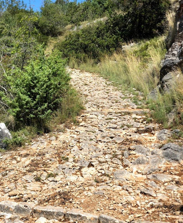 Lozisca - Central Dalmatia Croatia - Theme Trails-Lozisce必去景点