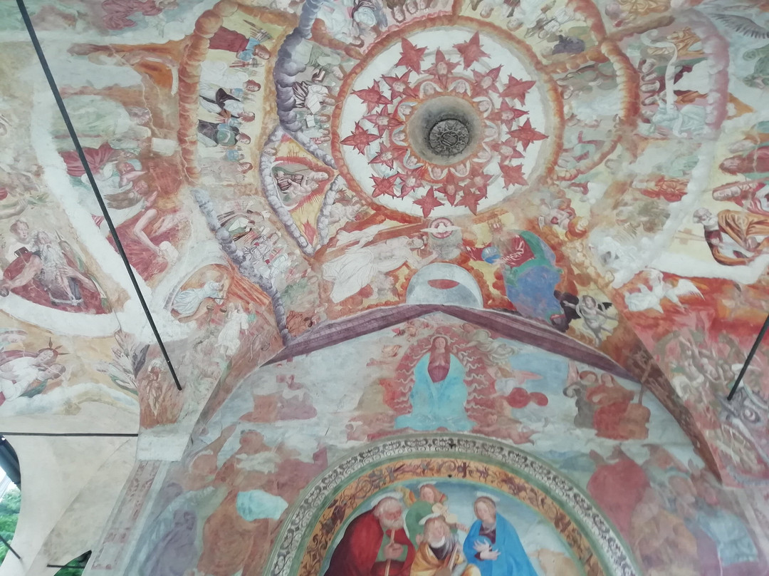 Cappella della Madonna di Loreto-Roccapietra必去景点