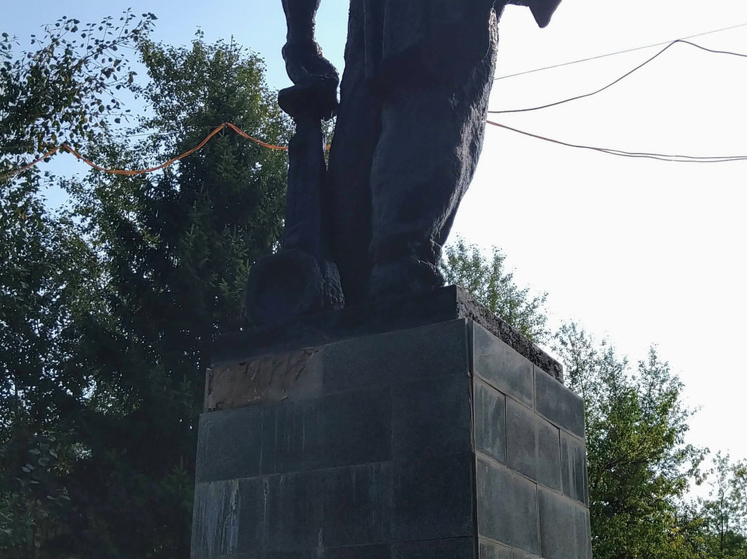 Monument Oilmen-Neftekamsk必去景点
