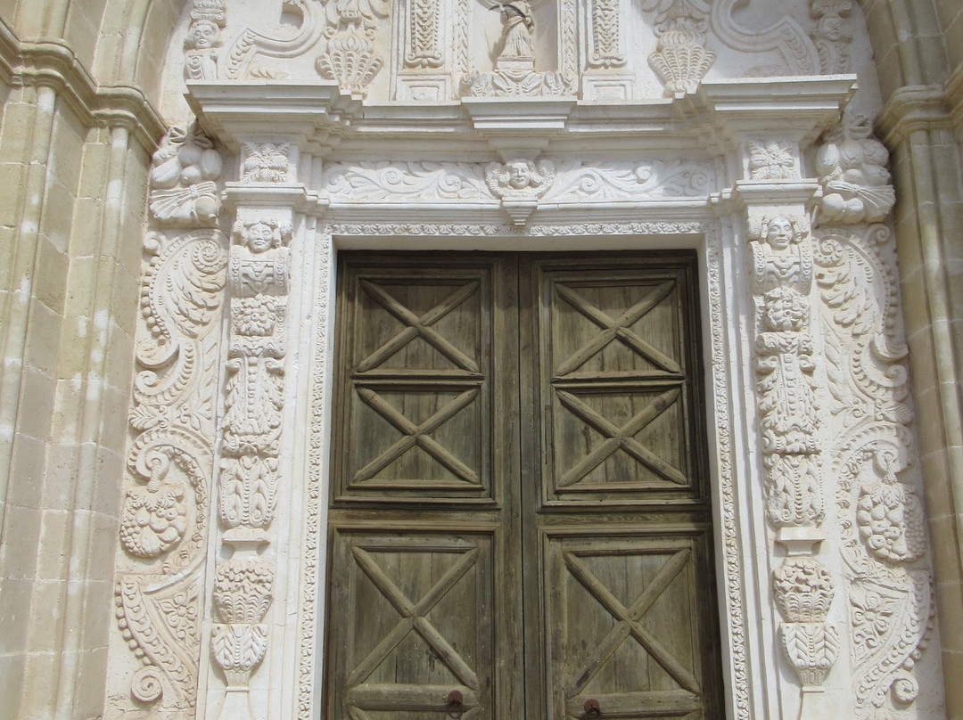 Església de Santa Eulàlia-阿拉约尔必去景点