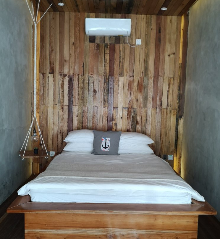 Flores Passport House主图