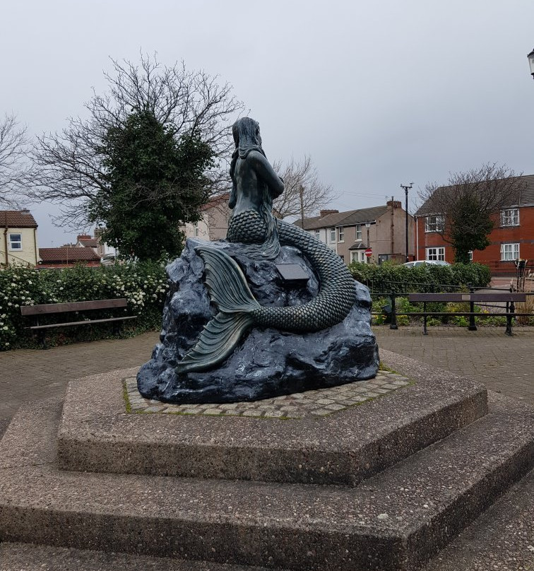 The Ebb & Flow Mermaid Statue