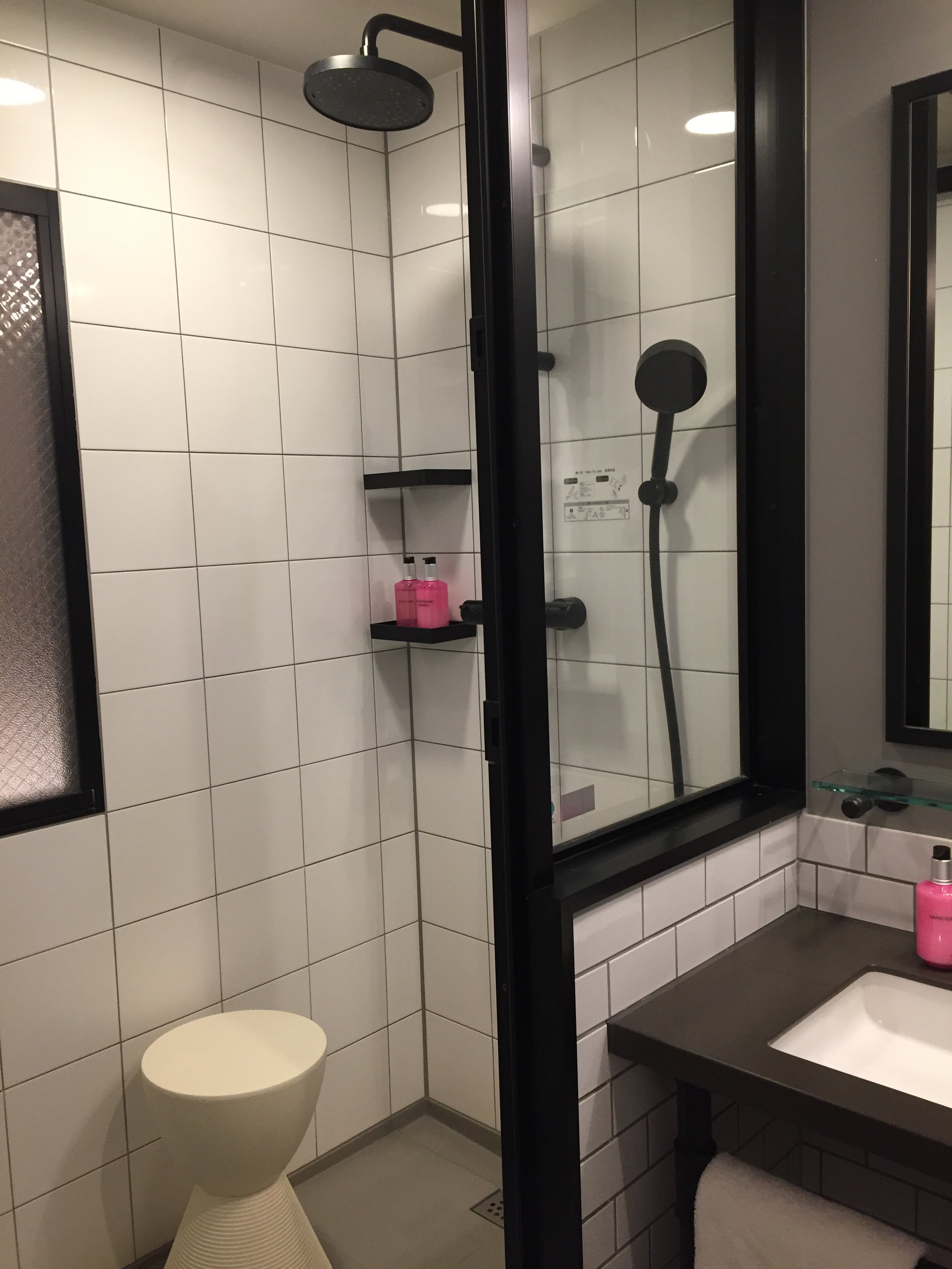 Moxy Tokyo Kinshicho-浴室