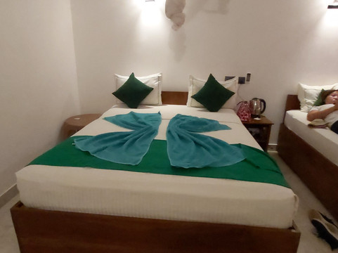 利昂休憩酒店主图