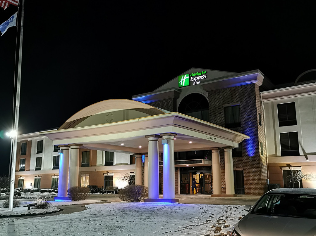 Holiday Inn Express & Suites Bowling Green By IHG主图