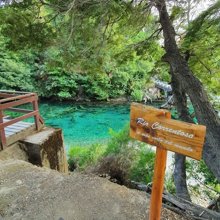 Rio Correntoso-安哥斯度拉村必去景点