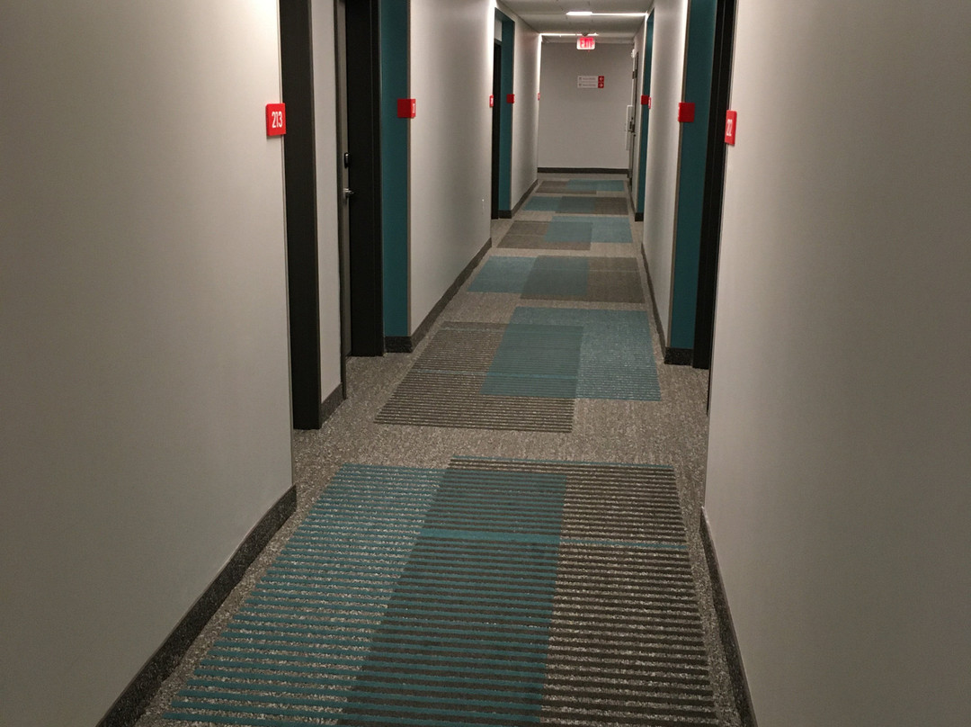 avid Hotel Orlando International Airport by IHG主图