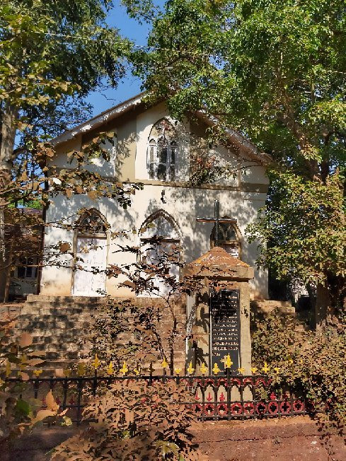 Holy Cross Church景点图片