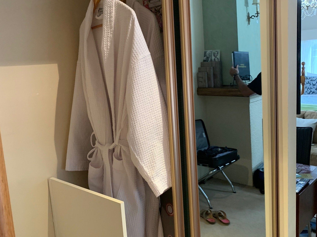 Jones on Wilson主图