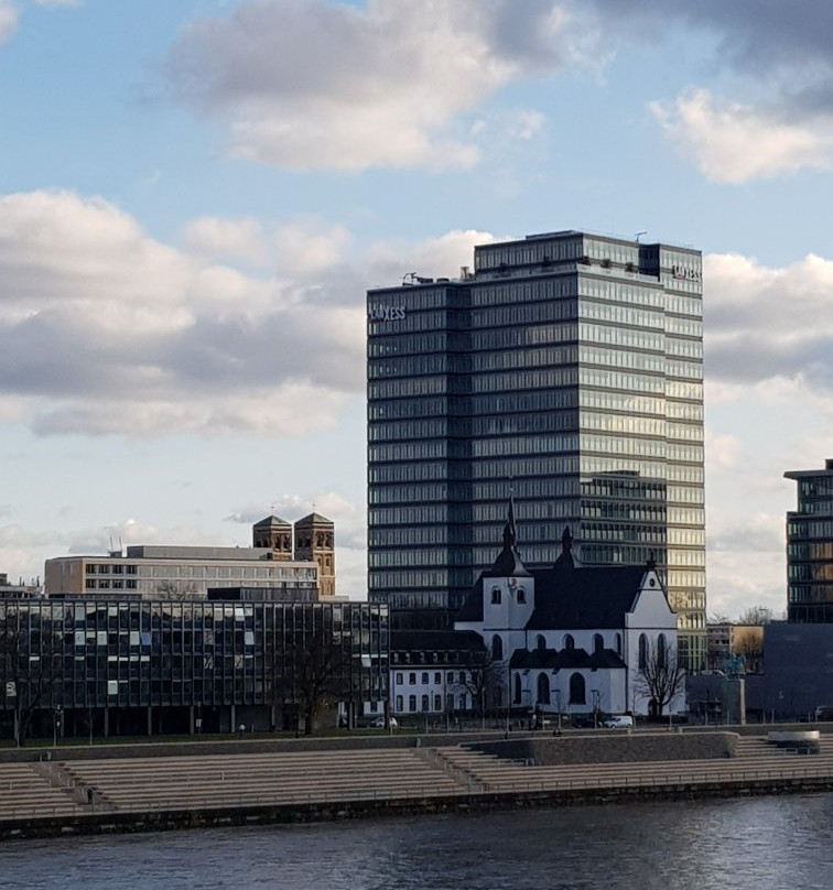 Freitreppe Kölner Rheinboulevard景点图片