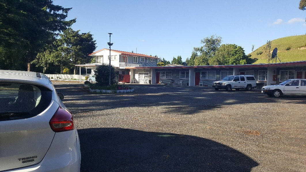 Redwood Lodge Motel