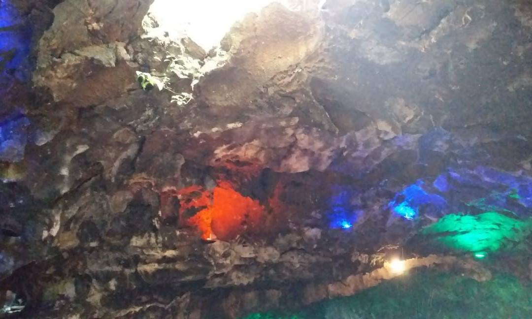 Putuk Truno Waterfall景点图片