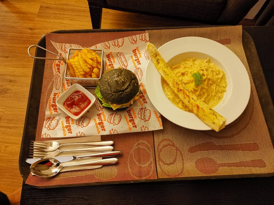 克拉甘丽晶酒店主图