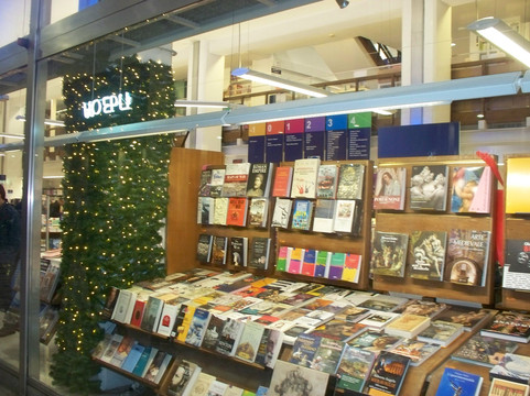 Libreria Internazionale Ulrico Hoepli-米兰必去景点