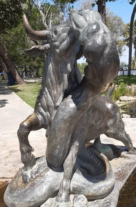 O Touro e a Sucuri-Paulo Afonso必去景点