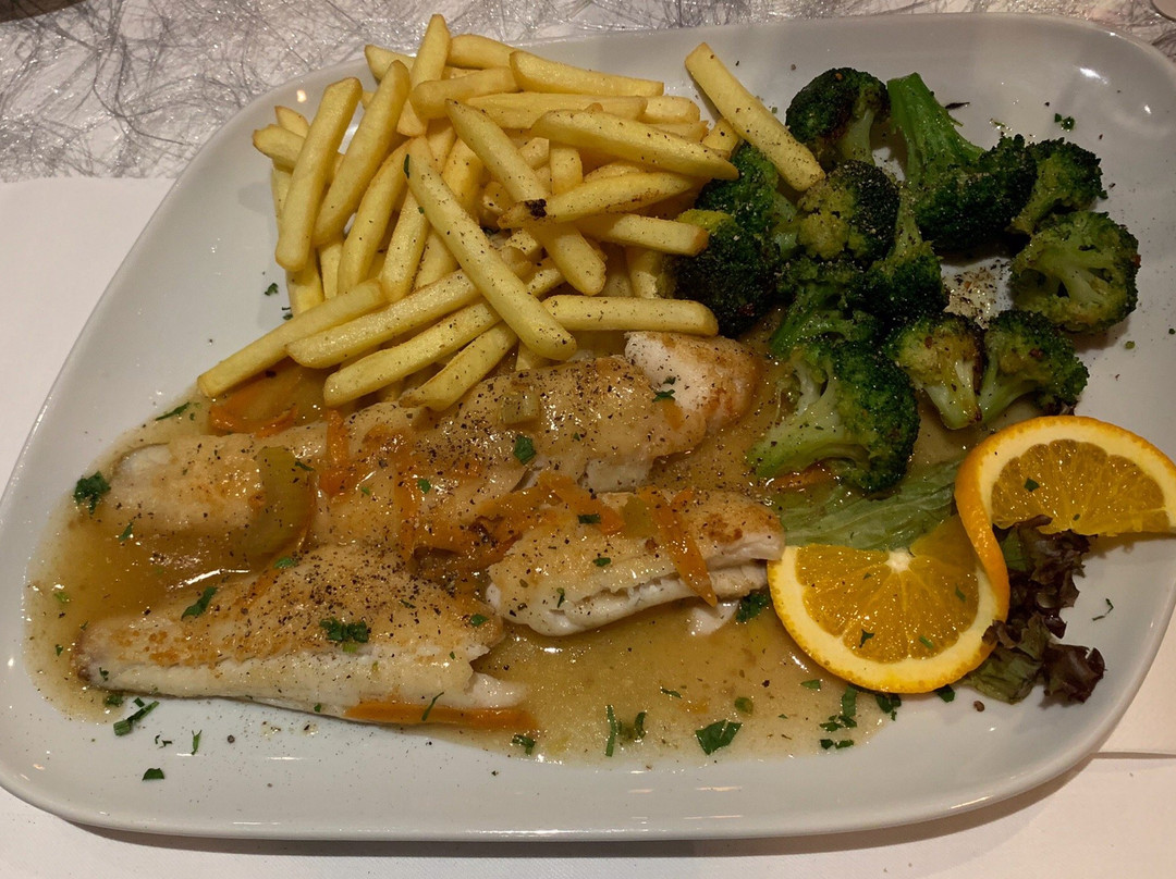 杜瑞库奈酒店主图