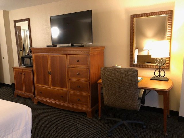 MCM Elegante Hotel主图