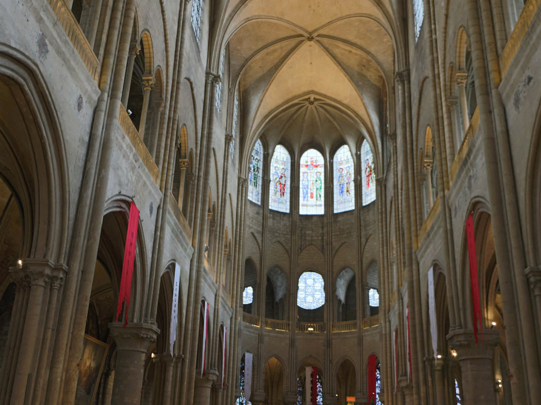 Collegiale Notre-Dame de Mantes-la-Jolie景点图片