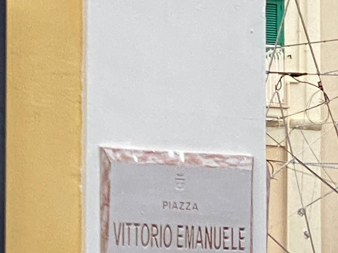 Piazza Vittorio Emanuele II-莫诺波利必去景点