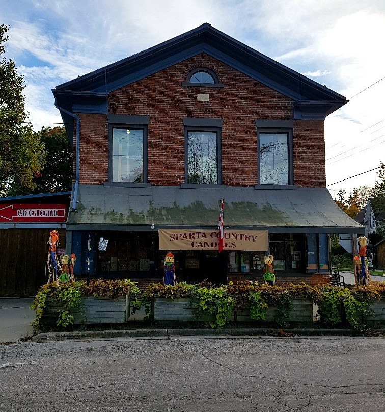 Anything Used and Sparta Country Candles-Sparta必去景点