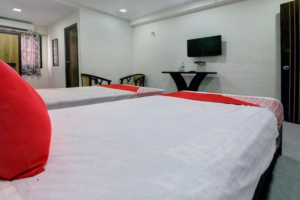 OYO 29573 Santoshi Hometel主图