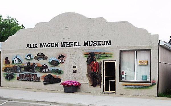 Alix Wagon Wheel Museum景点图片