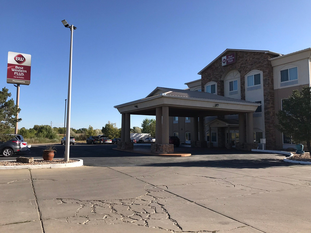 蒙特苏马贝斯特韦斯特优质套房酒店主图