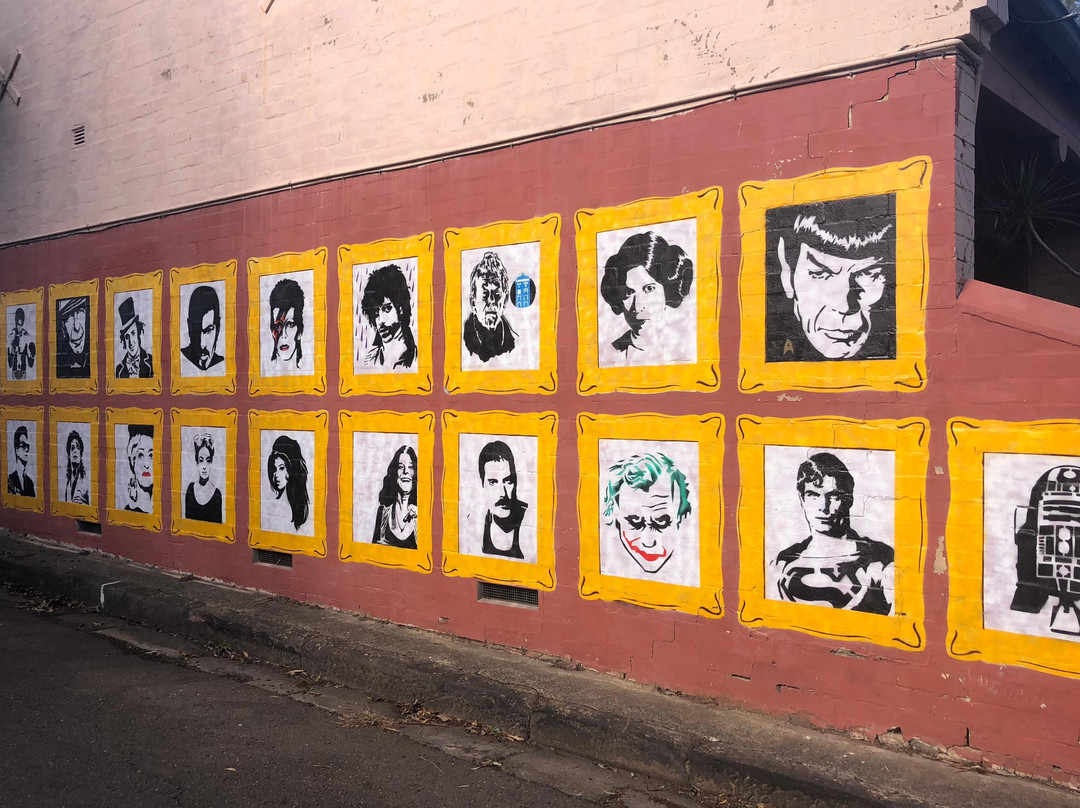 Newtown Free Walking Tour-新镇必去景点