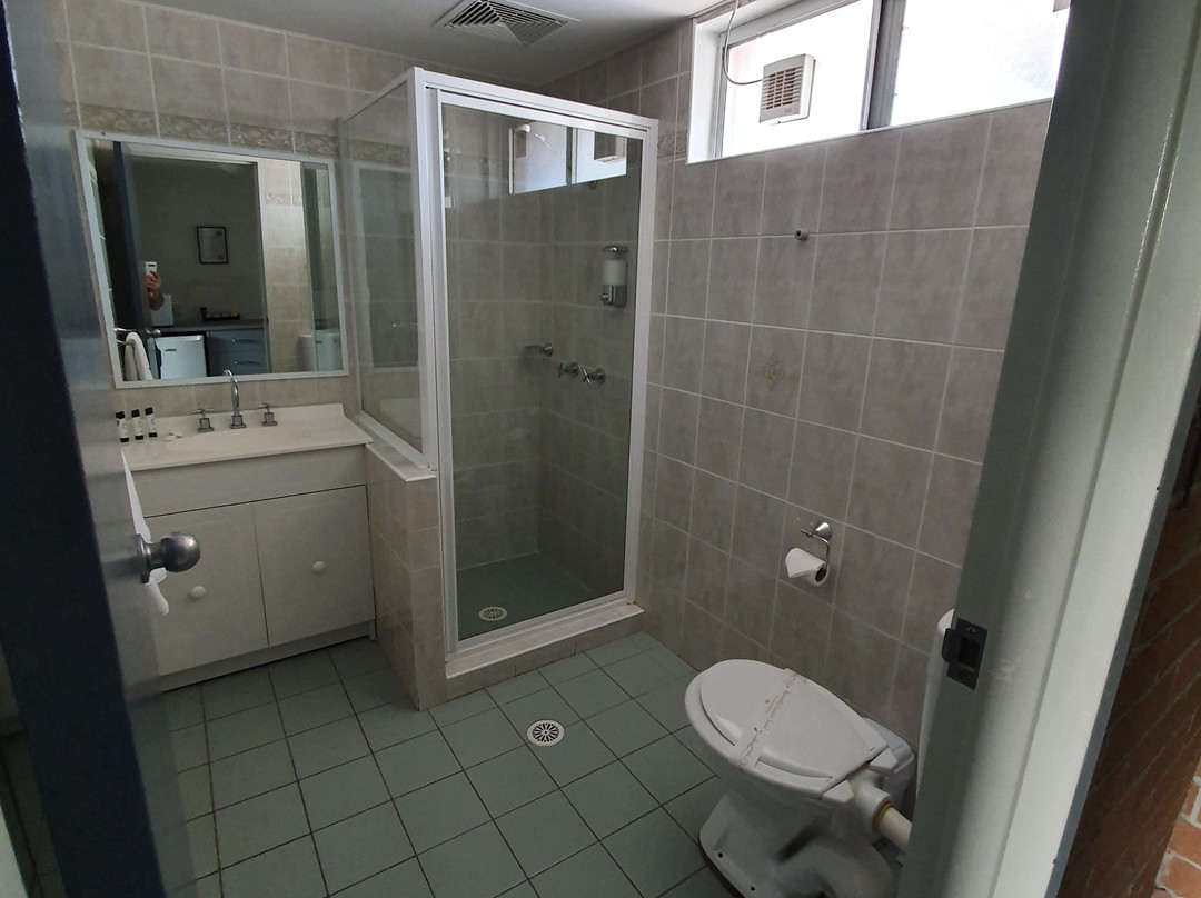 The Oaks Hotel Motel主图