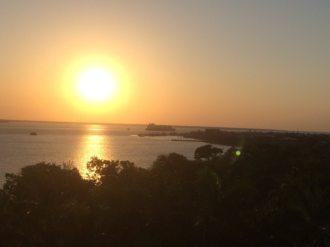 曼特拉滨海酒店主图