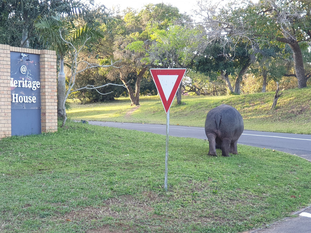 At Heritage House主图