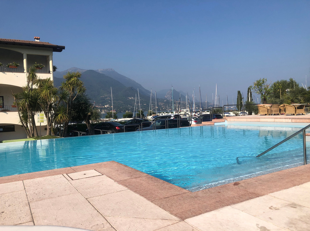 Bella Hotel & Leisure主图