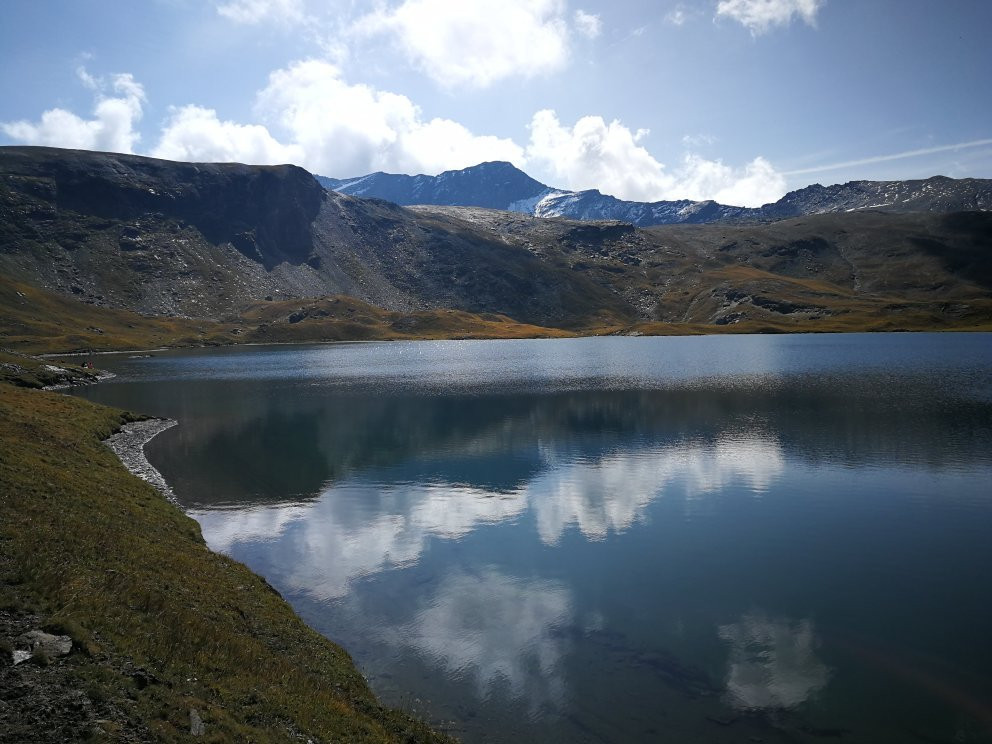 Lago Miserin景点图片