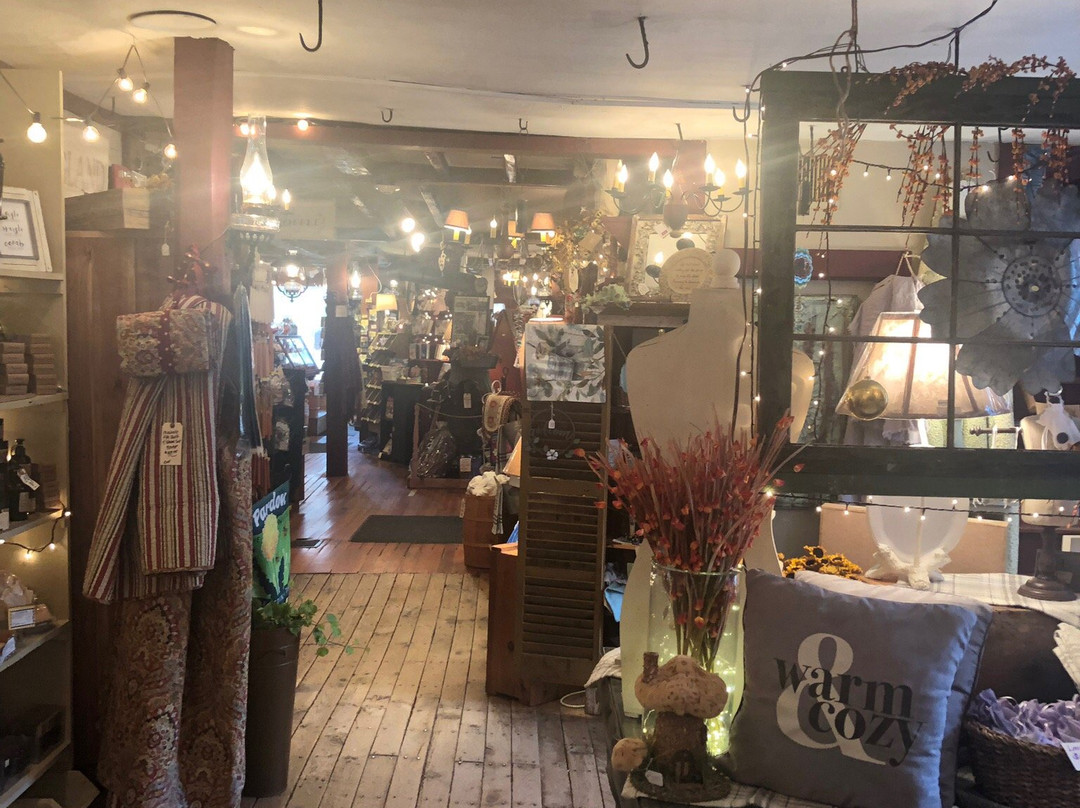 Brown & Hopkins Country Store-Chepachet必去景点