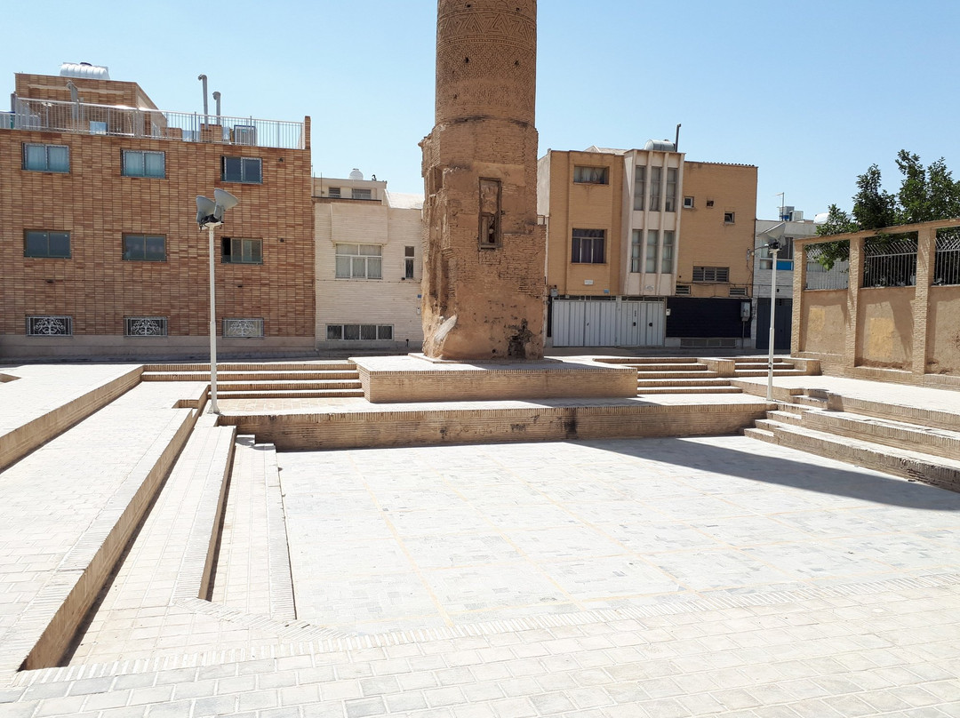 Minar Chihil Dukhtaran-Isfahan必去景点