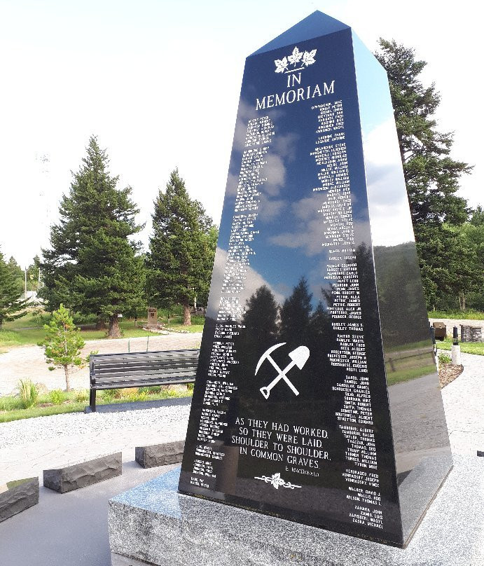 Hillcrest Mine and Cemetery-Crowsnest Pass必去景点